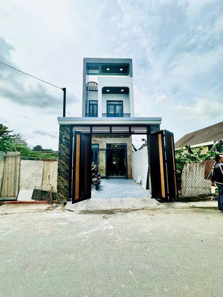 Bán nhà Hồ Văn Cống Thủ Dầu Một, vị trí đắc địa, thiết kế hiện đại, tiện ích đầy đủ
