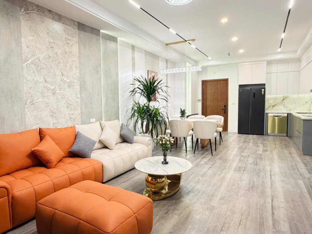 Chính chủ bán căn  góc Intracom 33 Cầu Diễn, 3pn-135m siêu thoáng rộng 3 ban công, cực rẻ, nhà cực đẹp