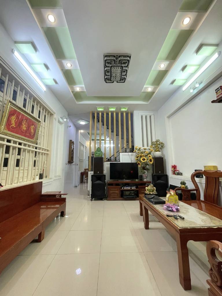BIỆT THỰ 200M², SÁT SIÊU THỊ GO DĨ AN, GIẢM NGAY 1 TỶ, CHỐT NHANH GIÁ CHỈ 9,5 TỶ