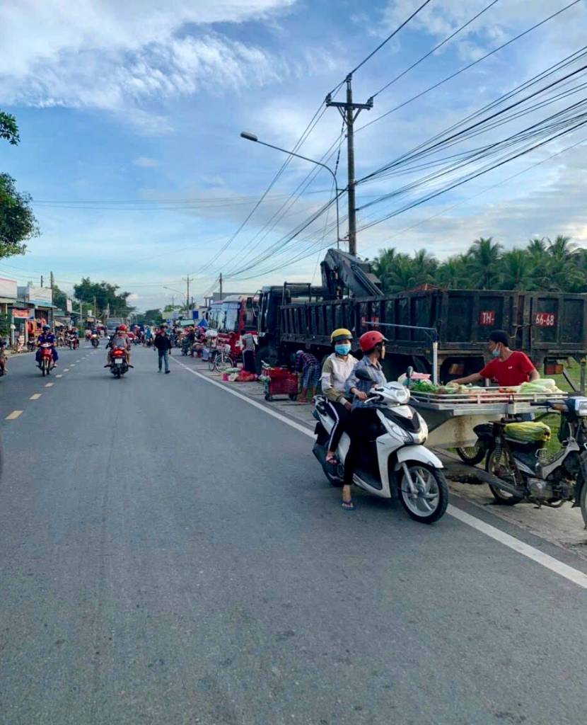 Bán đất gần KCN Nhựt Chánh, cách DT832 chỉ 200m, 361,5m2, thổ cư, không mồ mã, không bị quy hoạch