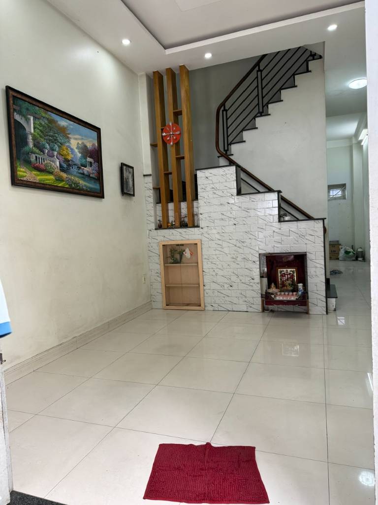 Bán nhà gần mặt tiền Lạc Long Quân, Q11, 5 tầng đẹp, 5pn, giá chỉ 9.2 tỷ tl