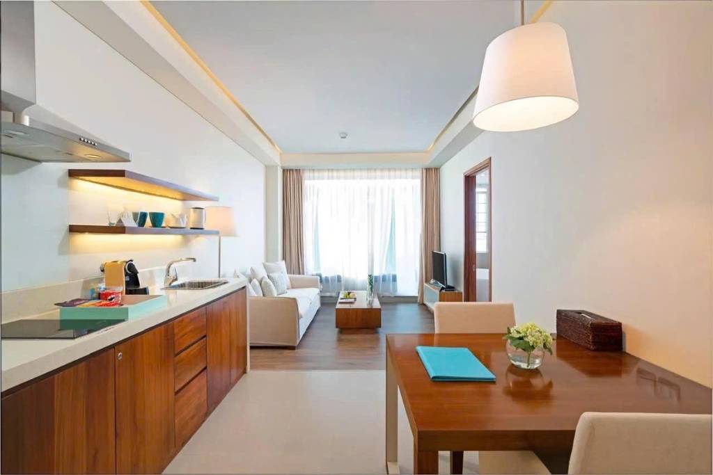 Bán gấp chung cư Sơn Trà, Đà Nẵng 2PN, vip tầng cao, view trực diện biển cực đẹp, sổ hồng sở hữu lâu dài