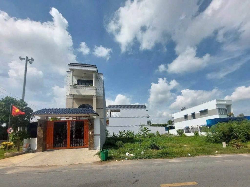 Bán đất thổ cư mặt tiền đường Bàu Trâm, xã Trung An, dt 120m2, giá 3,9 tỷ