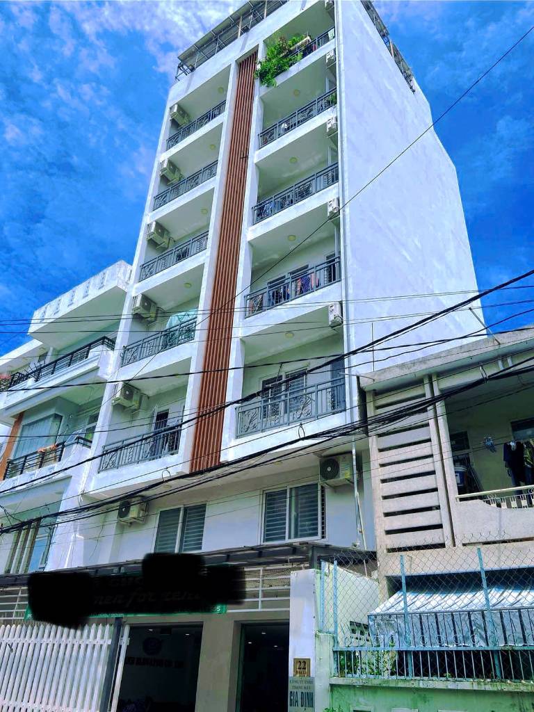 Bán toà căn hộ 7 tầng mặt tiền Hoa Lư, ngang 8m, cách biển Trần Phú 700m