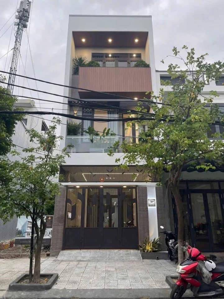 Bán nhà Cần Đước, Long An, 1 trệt 1 lầu, dt 103,7m², vị trí đẹp, thuận tiện kinh doanh, giá 2,5 tỷ