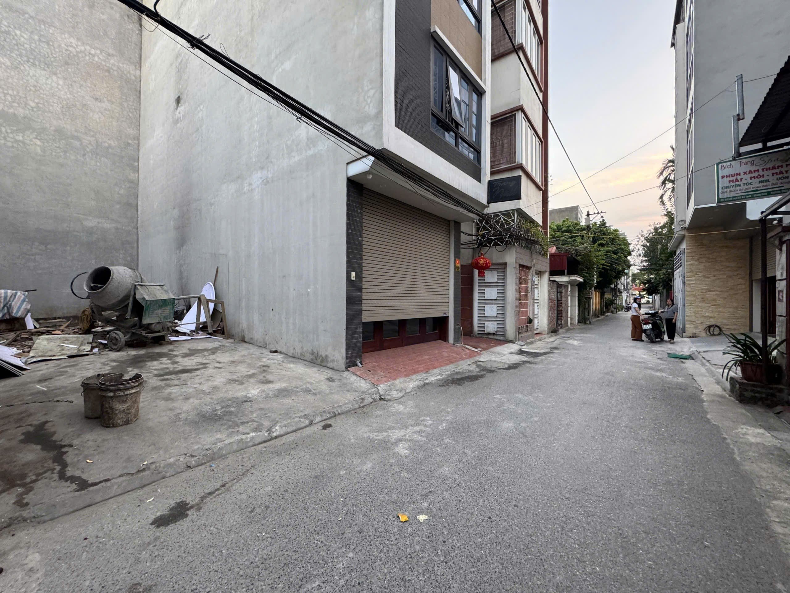 Bán đất Giang Biên, Long Biên, 45,3m² vuông như cục gạch, đường ô bàn cờ, ô tô tránh nhau