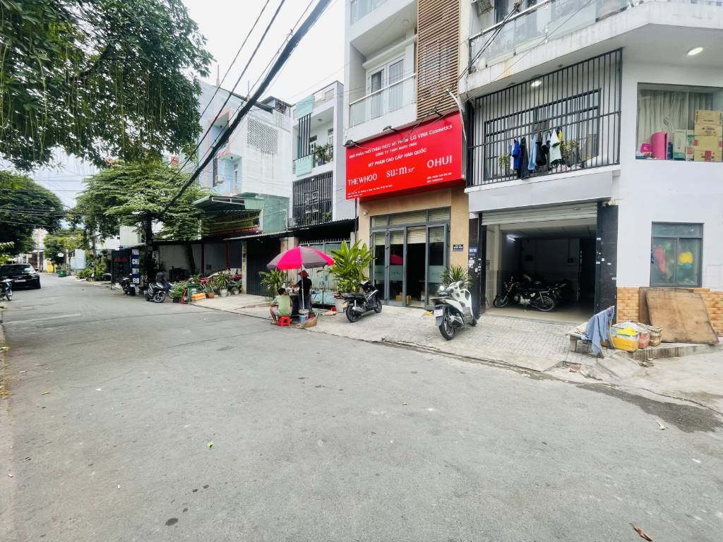 12,4 tỷ,CHDV CAO CẤP 15 PHÒNG CÓ THANG MÁY - THU NHẬP 65TR/THÁNG ỔN ĐỊNH - HẺM XE TẢI .Phan Huy Ích