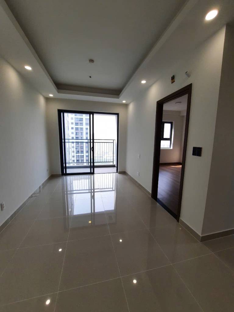 Bán căn góc 2PN 2WC, Q7 Riverside Complex, 69m2, tầng 8, giá 3,95 tỷ