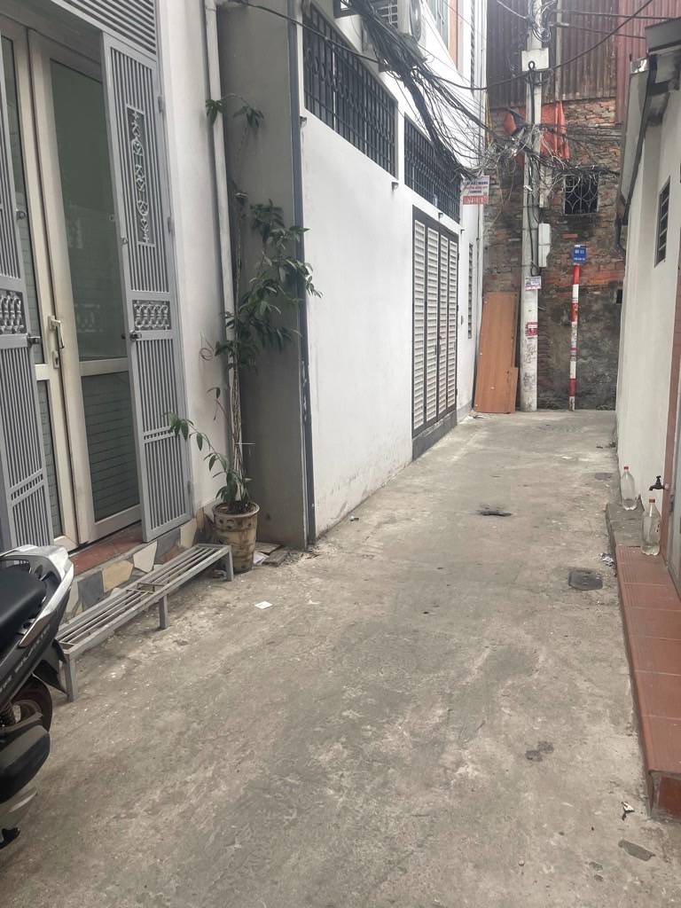 Bán nhà Giáp Nhị Hoàng Mai, diện tích 47m², ngõ thông, 20m ô tô tránh