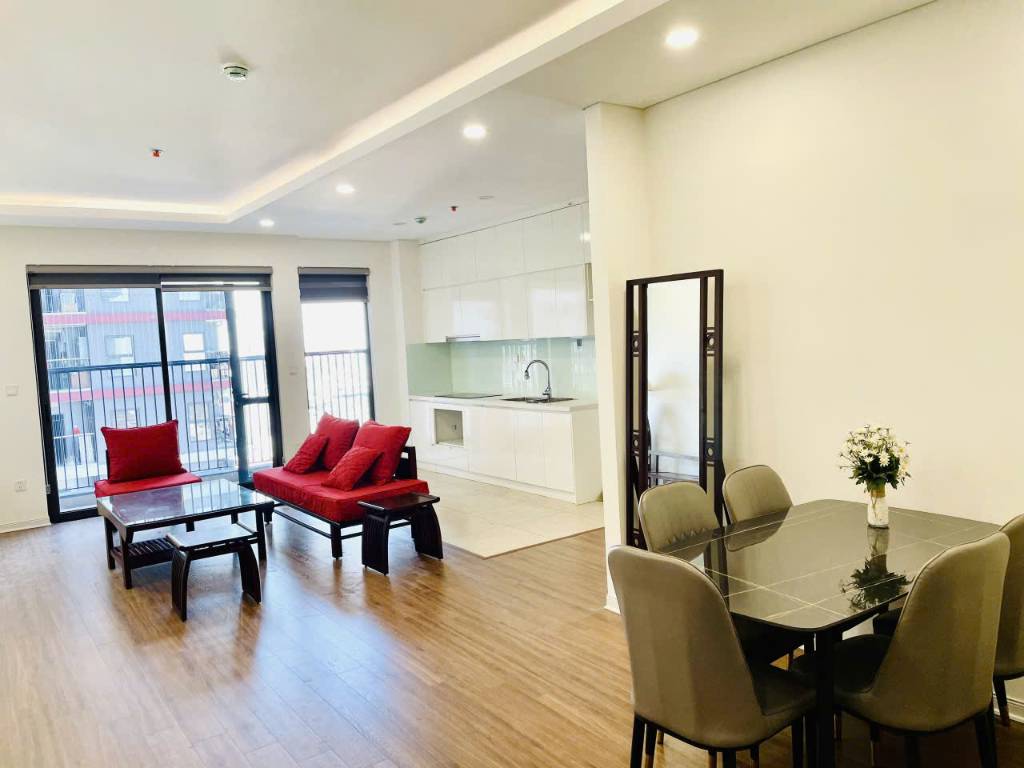CHO THUÊ CĂN HỘ CHUNG CƯ 3PN BÌNH MINH GARDEN, LONG BIÊN TẦNG TRUNG, FULL NT