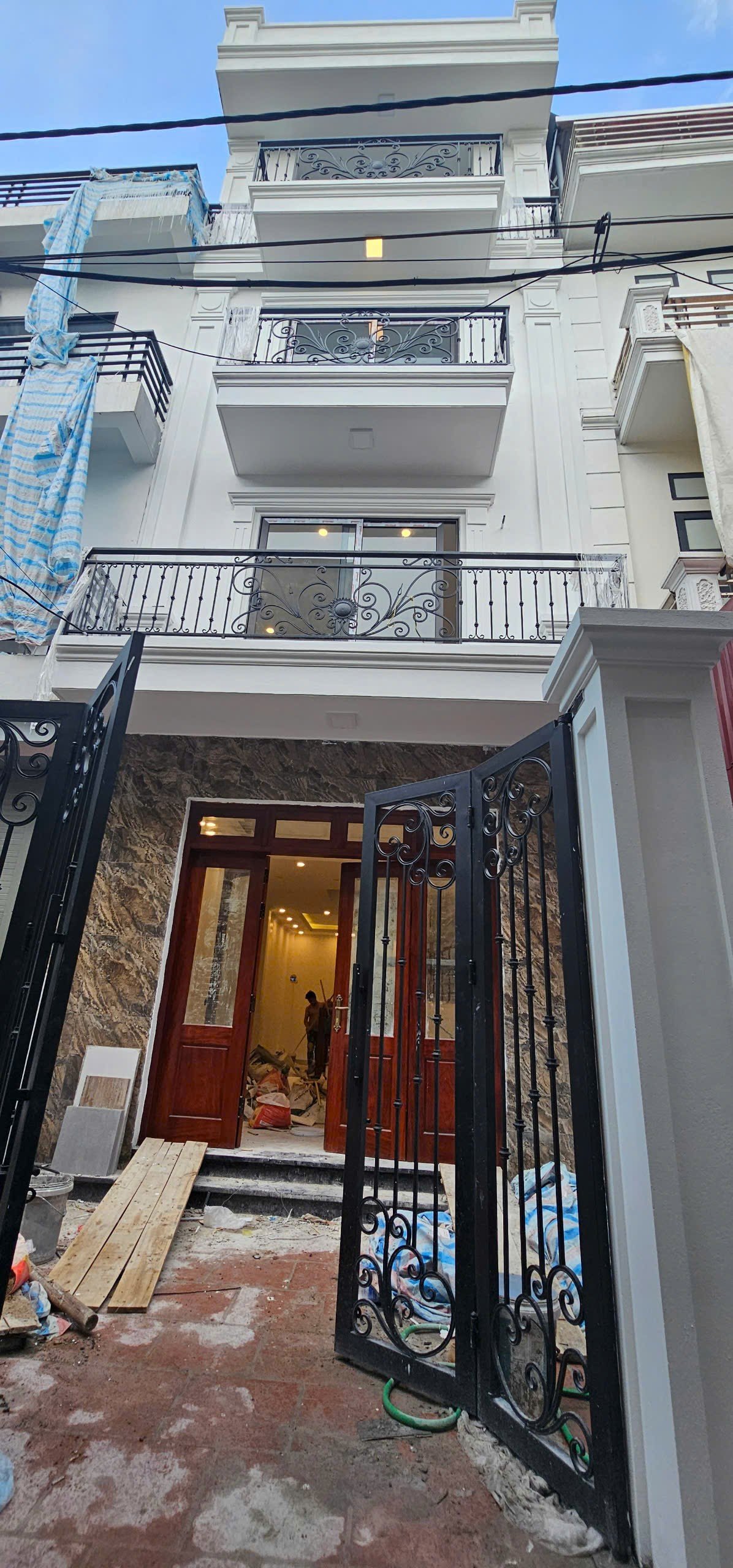 BÁN NHÀ PHÚC LỢI, MỚI HOÀN THIỆN – DUY NHẤT 1 CĂN 72M² – GIÁ CHỈ 8,3 TỶ