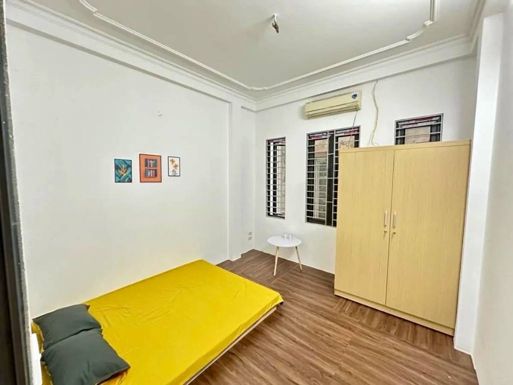 Bán nhà phố Hoàng Mai, Nhà 6 Phòng ngủ, 4 tầng 2 mặt thoáng, chỉ 7,95 tỷ, sổ đỏ chính chủ