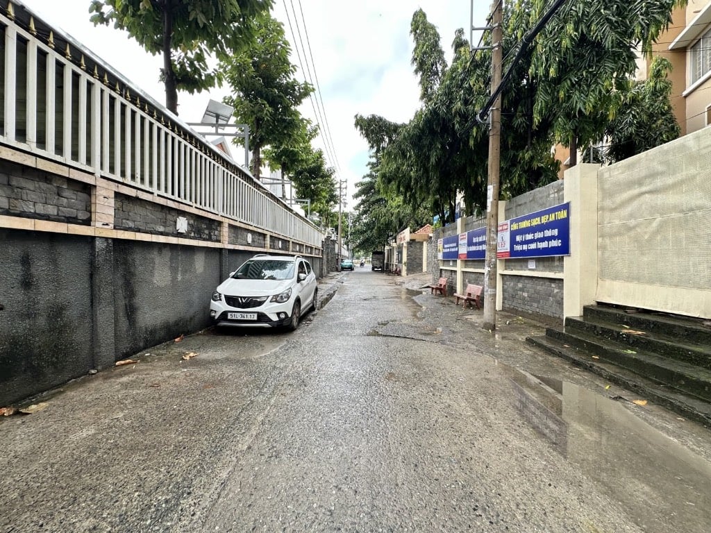 BÁN NHÀ HXH BÌNH THẠNH, 7 CHỖ THÔNG, 70m2 (4,3x16m) 2 TẦNG Ở NGAY, CHỈ HƠN 6 TỶ
