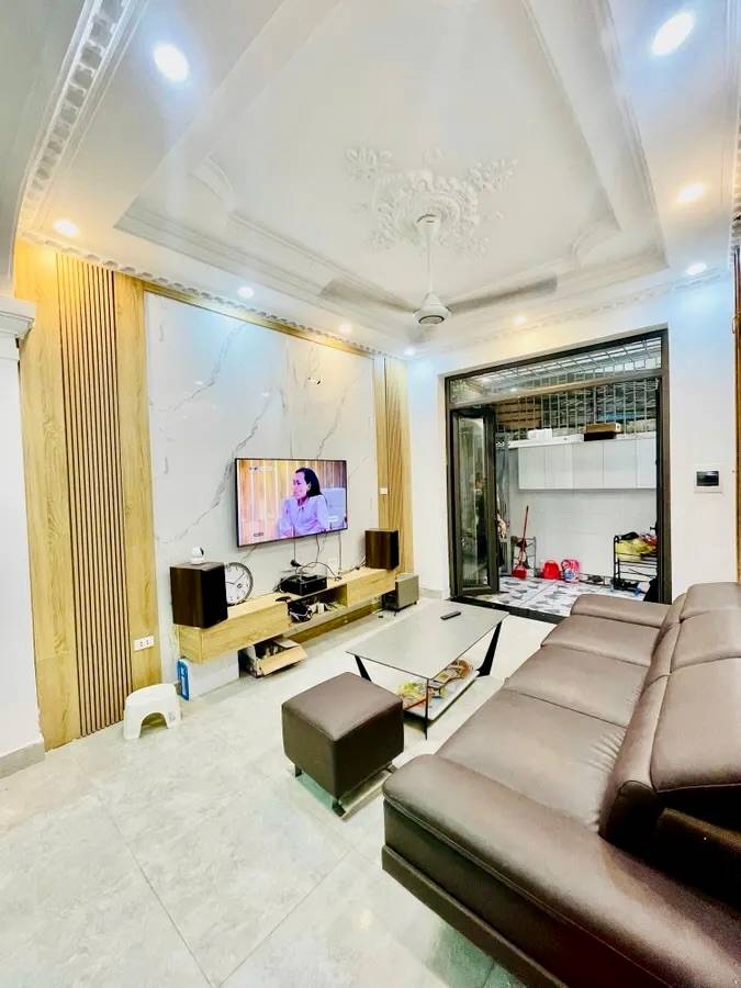 Bán nhà Đường Láng, Trung tâm Đống Đa, nhà đẹp ở ngay, full đồ, 3PN, ngõ nông, 8,5 tỷ