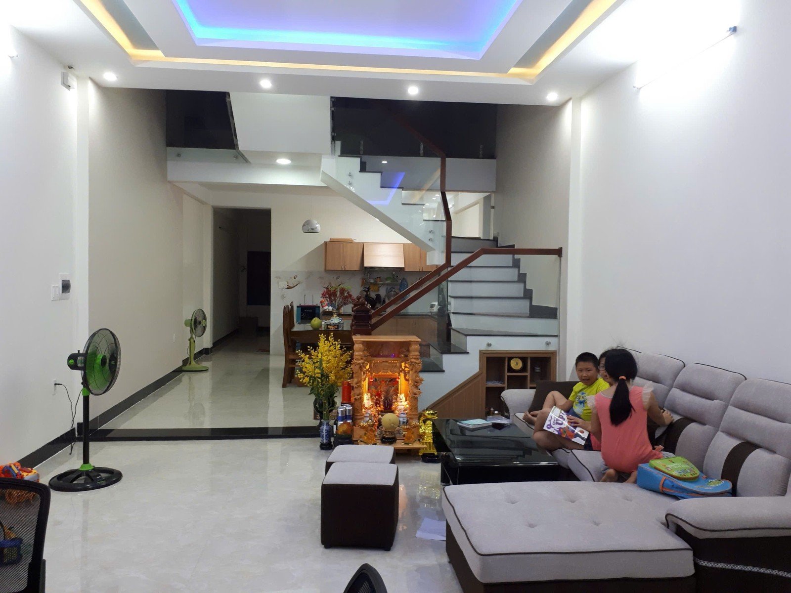 BÁN NHÀ 3 TẦNG ĐẸP, TRƯƠNG QUANG ĐƯỢC, NAM HÒA XUÂN, GIÁ CHỈ 10,5 TỶ!
