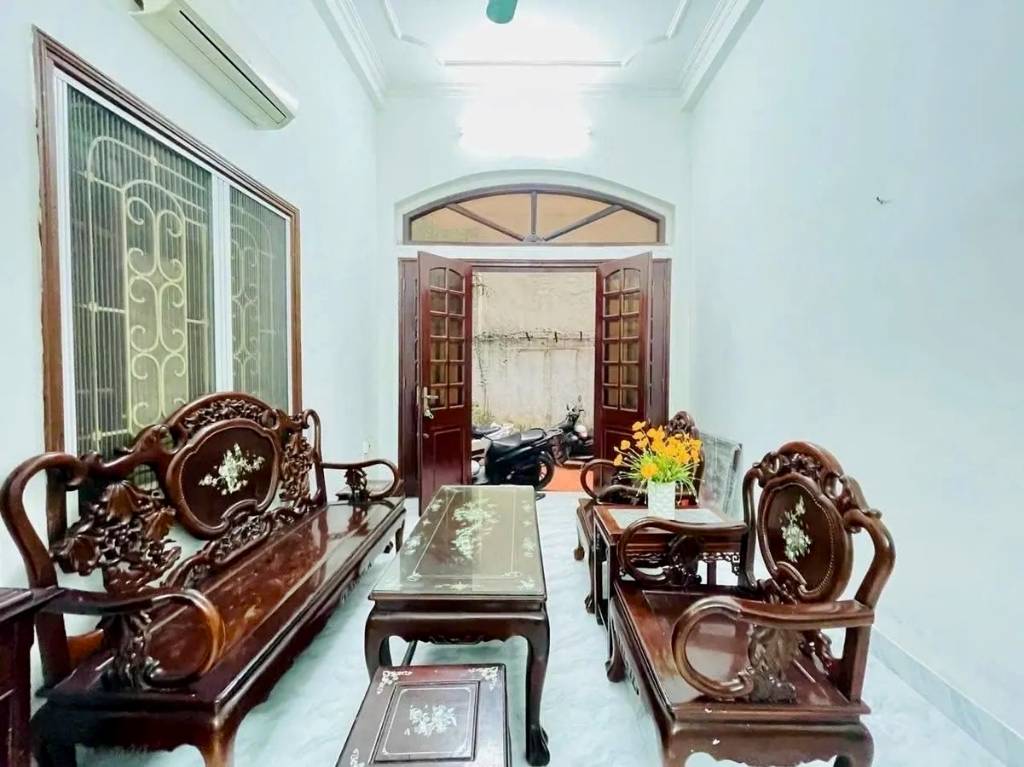 Bán nhà đường Láng, Ngã Tư Sở, Trung tâm Đống Đa, nhà đẹp 4 tầng, full nội thất, chỉ 10,5 tỷ