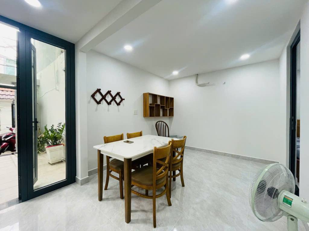 Bán nhà Mai Văn Ngọc, Phú Nhuận, tiện nghi đầy đủ, diện tích 63m², giá tốt