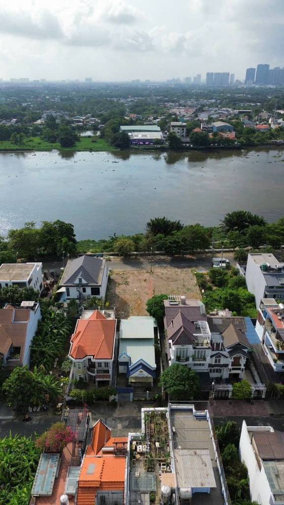BÁN ĐẤT BIỆT THỰ VIEW SÔNG, 900M2, GẦN GIGAMALL PHẠM VĂN ĐỒNG