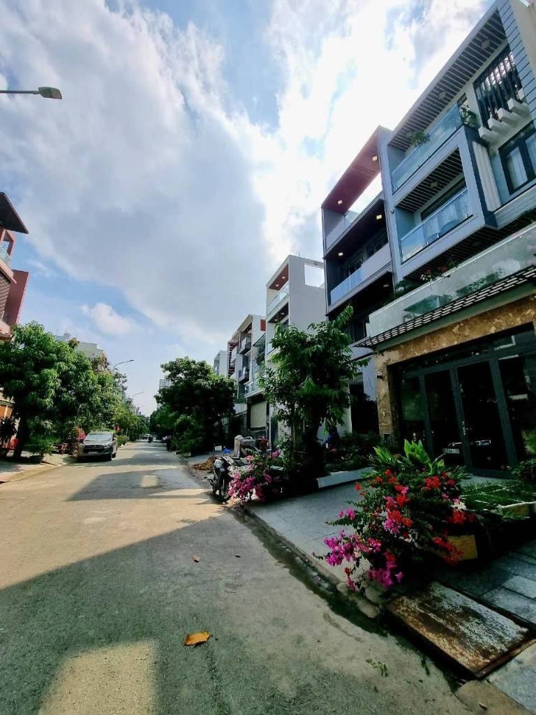 BÁN NHÀ KHU BÊN SÔNG THỦ ĐỨC, THÔNG TTTM GIGAMALL PHẠM VĂN ĐỒNG, NGANG 5M