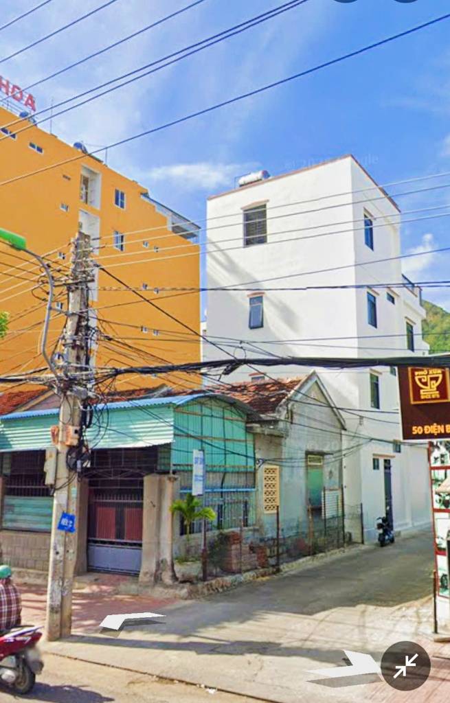 Bán nhà hẻm Điện Biên Phủ, góc 3 mặt tiền, gần quán phở Xưa, cách biển Ba Làng 300m