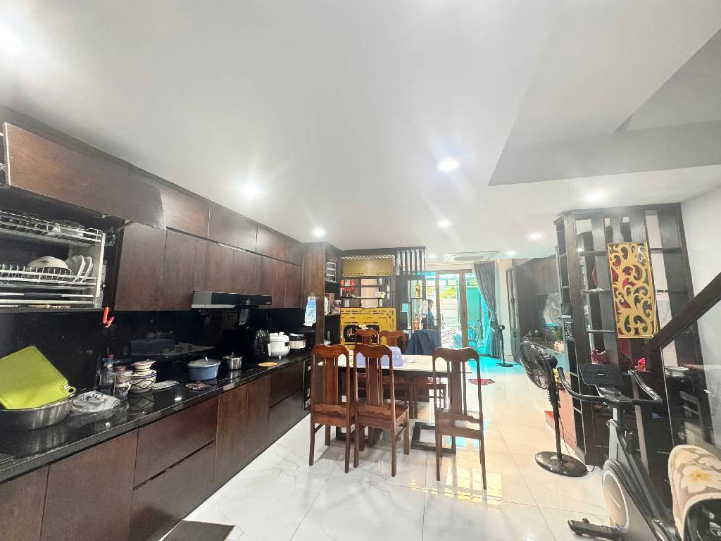 SIÊU PHẨM NHÀ ĐẸP 5 TẦNG - HẺM NHỰA 7M - GẦN VẠN PHÚC CITY - P.HIỆP BÌNH PHƯỚC, THỦ ĐỨC