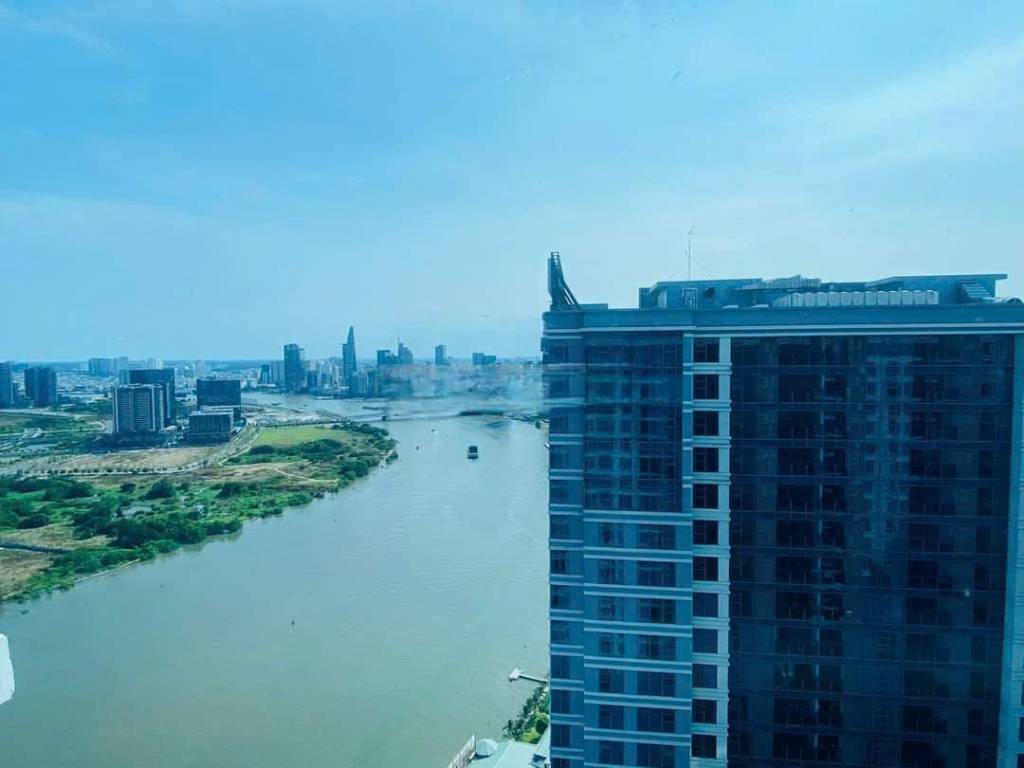 Bán căn hộ cao cấp Golden House, 104m², full nội thất, view sông và Quận 1, giá 21 tỷ