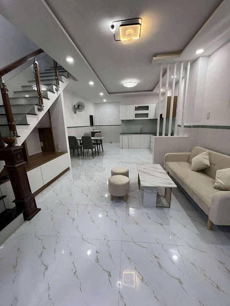 Chính chủ bán nhà Trần Đại Nghĩa, vị trí đẹp, phong thủy tốt, thích hợp an cư, dt 100m²