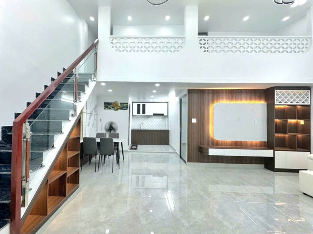 BÁN NHÀ HUỲNH TẤN PHÁT, ĐẸP MỚI HOÀN THIỆN, ĐẶT BIỆT CÓ PHÒNG NGỦ DƯỚI ĐẤT