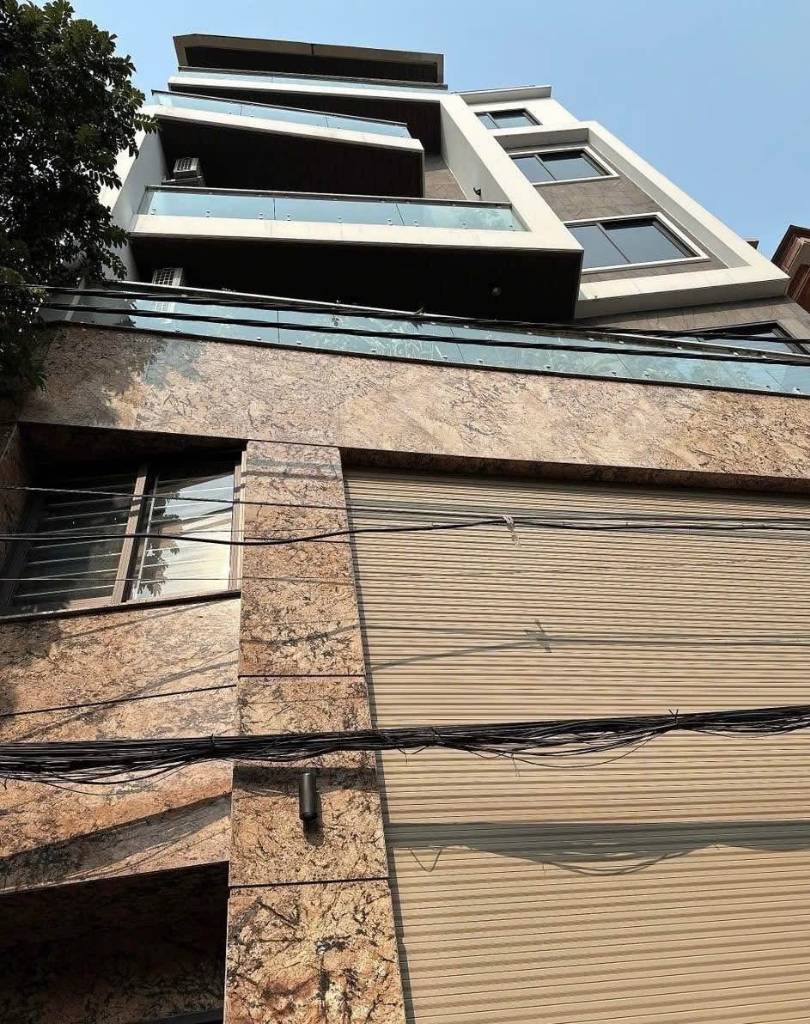 BÁN NHÀ VIỆT HƯNG, NGAY CẠNH VINHOMES RIVERSIDE, 6 TẦNG THANG MÁY, OTO TRÁNH