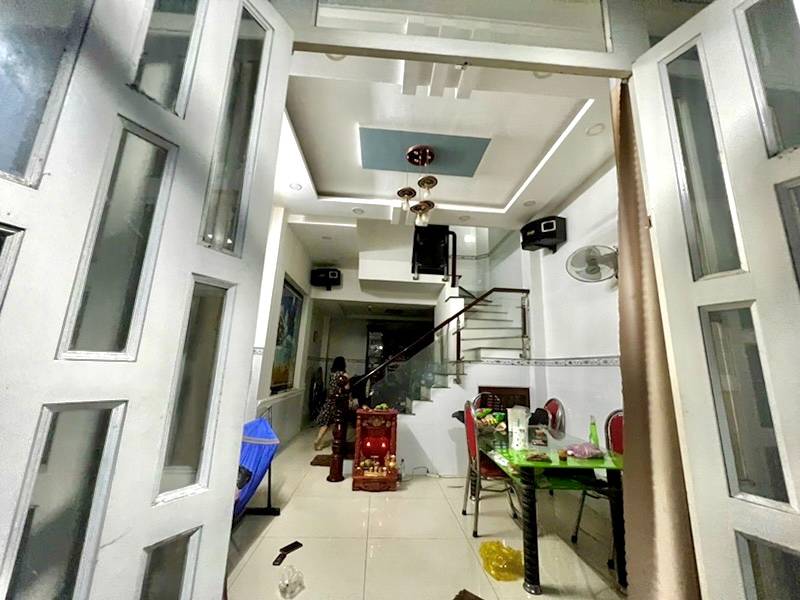 Hiếm, bán nhà KDC Sông Đà, sát Vạn Phúc City, 2 tầng 41m², 2PN 2WC, hẻm xe hơi