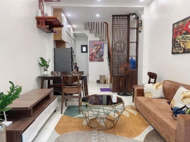 Bán nhà liền kề Kẻ Tạnh, Long Biên, 3 tầng dân xây, 30m² giá chỉ hơn 5 tỷ
