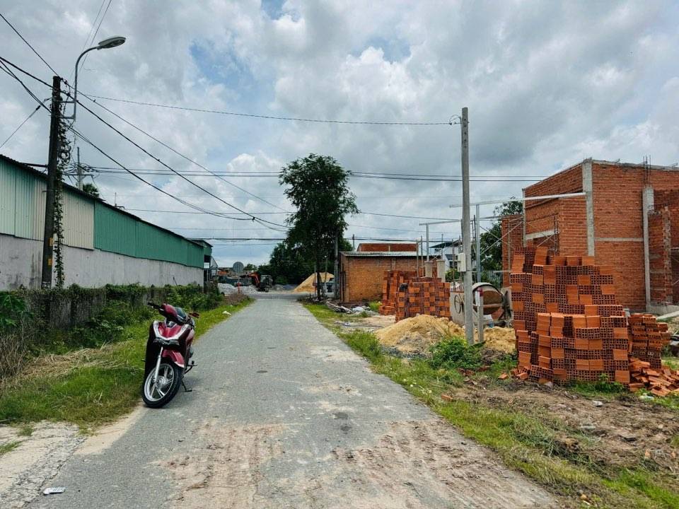 Bán đất Phước Hiệp Tân An Hội, sau lưng Trường Tiểu học, SHR, diện tích 135m2 thổ cư