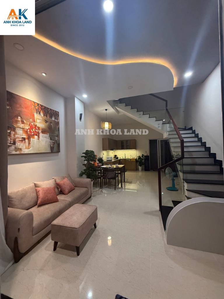 Nhà 4 tầng vừa hoàn thiện với phong cách nhà dễ thương P. Linh Đông - Hẻm nhựa Oto - KDC hiện hữu