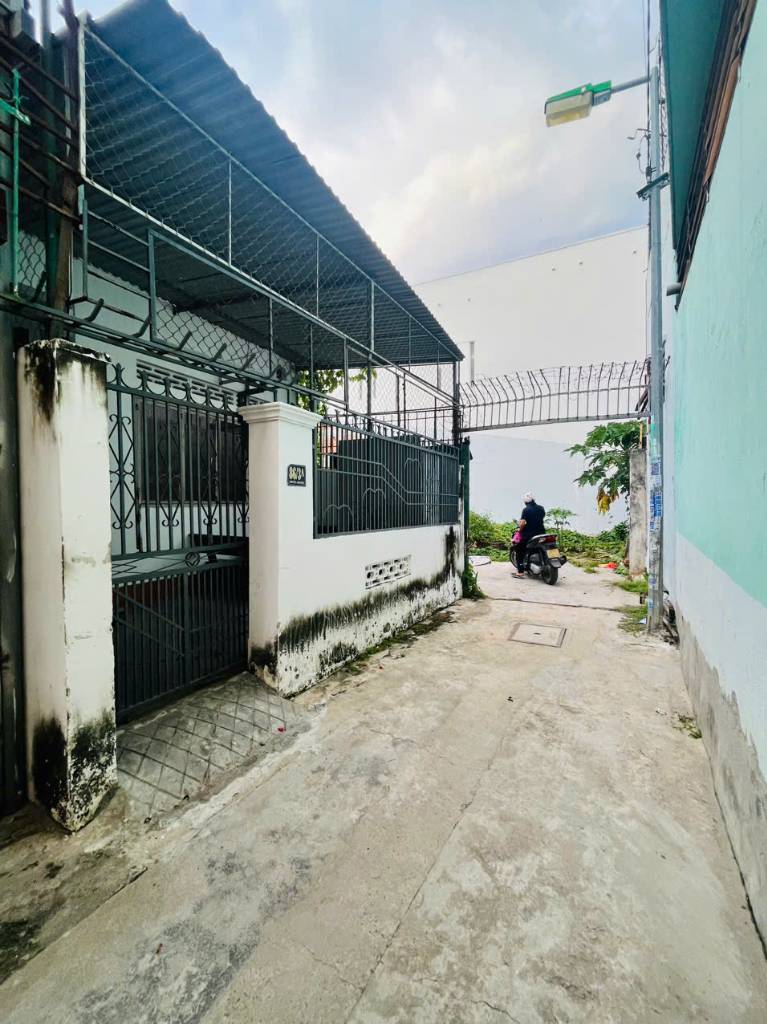 Nhà Nguyễn Khuyến, hẻm xe tải nhỏ, đi qua Phạm Tu, diện tích 81m2