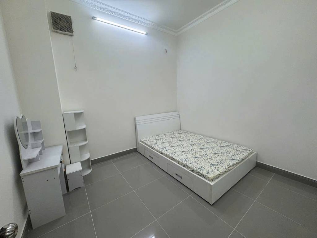 Nhà mặt tiền đường 7 long trường DT 94m, 4 tầng