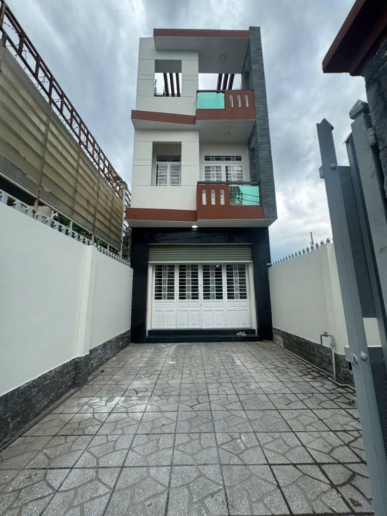 Bán nhà mặt tiền đường 7, phường Long Trường, diện tích 94m², 4 tầng, giá 7.98 tỷ