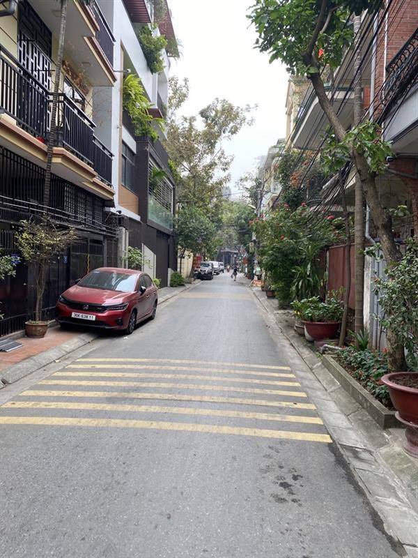 Bán nhà mặt phố Tam Trinh, tặng nhà phân lô, 75m, vỉa hè 2 ô tô tránh, kinh doanh đỉnh