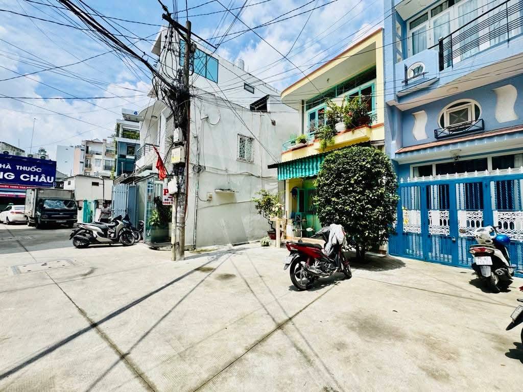 BÁN NHÀ HXT NÉ ĐƯỜNG PHAN XÍCH LONG - PHÚ NHUẬN - 3 TẦNG 3PN - 28M2 - HƠN 5 TỶ - HĐT 18TR