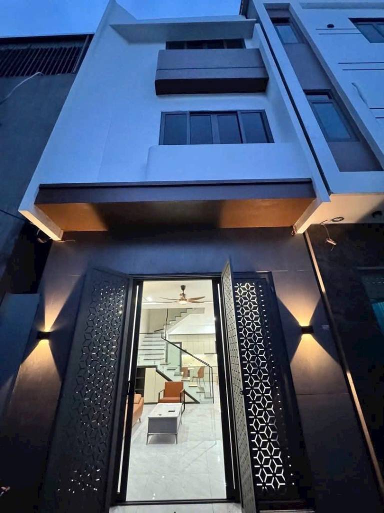 Bán căn nhà 4 tầng ngõ đường Ngô Quyền, ph Lê Thanh Nghị, TP HD, 52.5m2, mt 4.2m, 3 ngủ