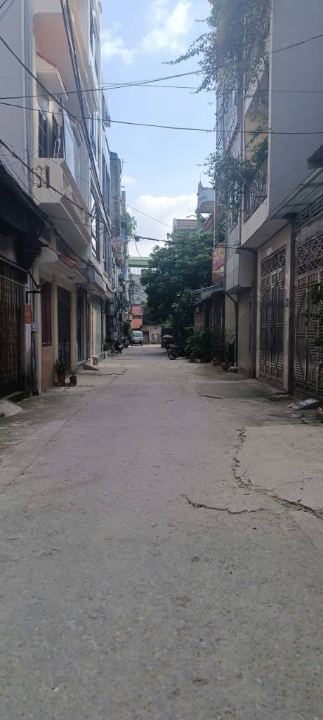 Bán nhà Tựu Liệt, 46m2, mặt tiền 5.3m nở hậu, ngõ ô tô thông kinh doanh, 9.9 tỷ
