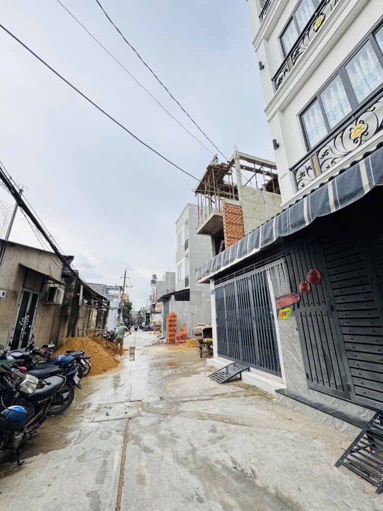 Bán nhà Lê Đình Cẩn, hxh, 52m2 4 tầng, 4PN, full nội thất, giảm còn 5,2 tỷ