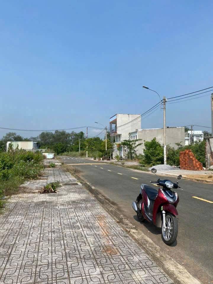 Bán đất đường số 8, Long Phước, shr, kdc đồng bộ