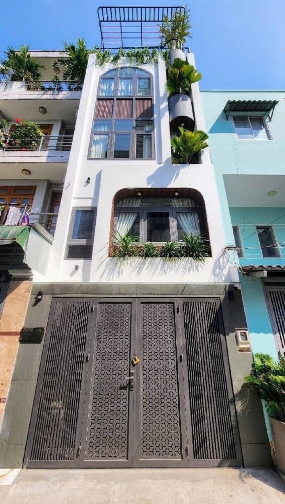 Bán nhà 160 Phan Huy Ích, Phường 12, Gò Vấp, dt 50m2, nhà mới đẹp, hẻm ô tô giá nhỉnh 8 tỷ