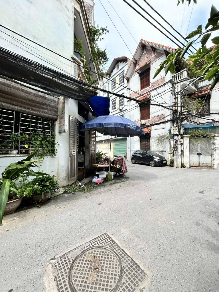 Bán nhà trung tâm Trâu Quỳ, Gia Lâm, lô góc, 89m2 oto đỗ cửa, dòng tiền 20tr/tháng