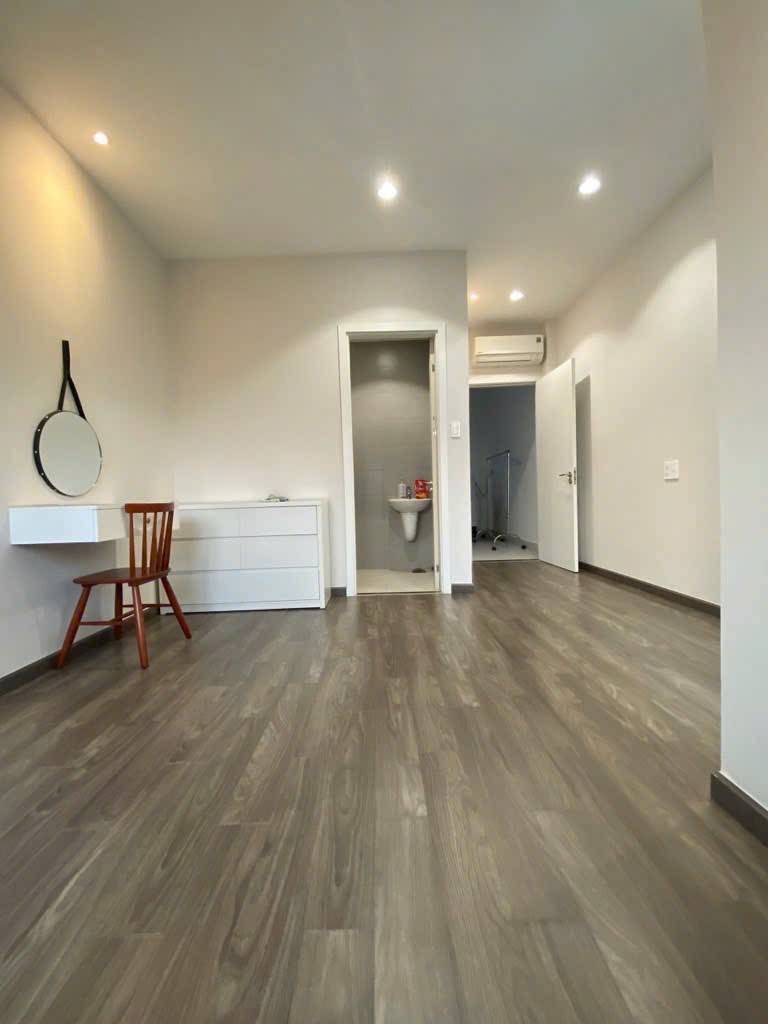 Bán nhà tại Phú Hữu, Quận 9, đang cho thuê 7tr/tháng, sinh lời cao, 70m2 giá 1ty350tr