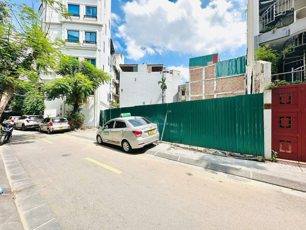 Đầm Trấu - Hai Bà Trưng 92/100m x 6 tầng, mặt tiền 4.5m, giá 49.5 tỷ thương lượng