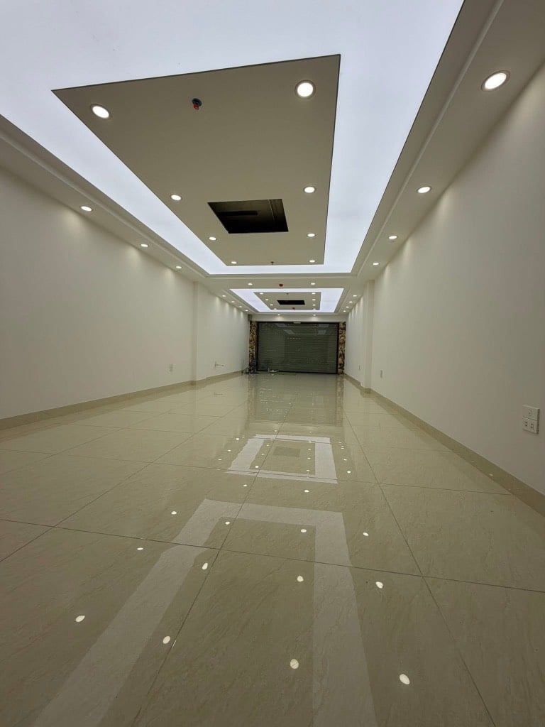 Nguyễn Khang - Cầu Giấy 79m x 8 tầng, mặt tiền 4.5m, giá 69.6 tỷ thương lượng
