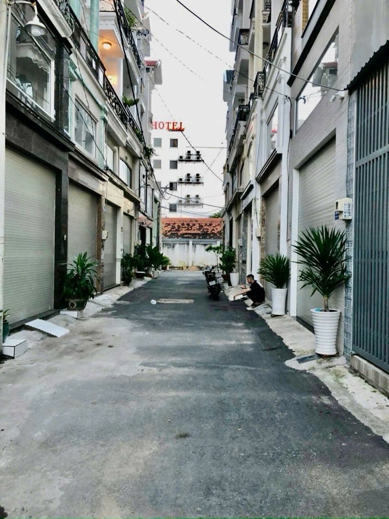 Bán đất Trần Thái Tông, Tân Bình, 90m2, tặng nhà, hẻm 5m, sổ hồng riêng, giá 7 tỷ 5