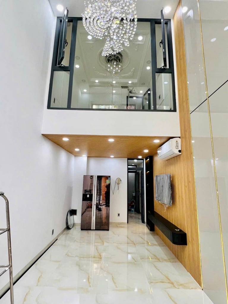 NHÀ CÁCH MẠNG THÁNG TÁM, QUẬN 3, DTS 140M2, 5 TẦNG, HẺM 5M, THANG MÁY 500Kg, SỔ VUÔNG, NHÀ MỚI