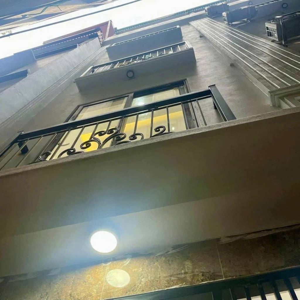 Bán nhà Quan Nhân, Thanh Xuân, gần phố, diện tích 25m², ngõ thông, 5 tầng